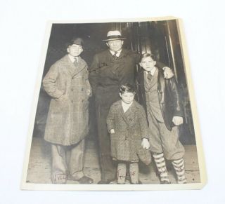Knute Rockne Signed Photograph With Children Circa 1920 No Res 6162 - 6