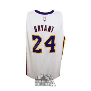 Kobe Bryant Autographed Los Angeles Lakers Swingman White Jersey - Panini
