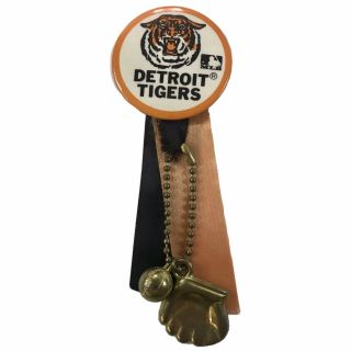 Vintage Detroit Tigers Baseball Mlb Pin Pinback With Ribbon Ball Glove Keychain