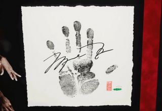 INSANE Michael Jordan Signed Handprint Tegata Lithograph UDA /123 Autographed 2