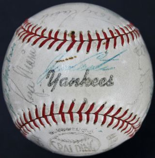 1961 Yankees Team Maris,  Berra,  Skowron,  Ford,  22 Signed Baseball PSA AB06839 4