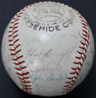 1961 Yankees Team Maris,  Berra,  Skowron,  Ford,  22 Signed Baseball PSA AB06839 6