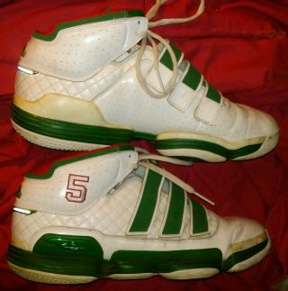 2010 Kevin Garnett Game Worn Boston Celtics Shoes Kp 34 & 2 Malik Sample Sz 16