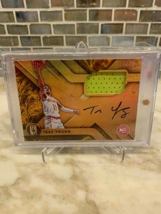 2018/19 Chronicles Trae Young Gold Standard Rpa Rookie Patch Auto /25 Hawks