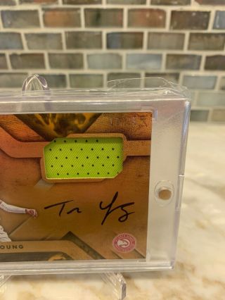 2018/19 Chronicles Trae Young Gold Standard RPA Rookie Patch Auto /25 Hawks 2