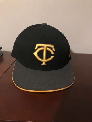 Minnesota Twins Era 59fifty Hat Size 7 1/4,  Black Gold