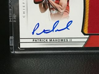 2017 National Treasures Patrick Mahomes II Rookie Patch Autographs 89/99 4