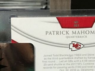 2017 National Treasures Patrick Mahomes II Rookie Patch Autographs 89/99 7