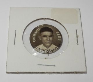 1910 - 12 Sweet Caporal Baseball Pin Coin Button Clark Griffith Reds Large Letters