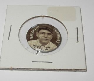 1910 - 12 Sweet Caporal Baseball Pin Button Zach Wheat Brooklyn Large Letters