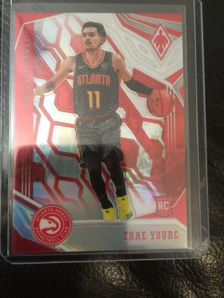 2018 - 19 Panini Chronicles Trae Young Rookie Red Phoenix ’d 059/149 Rc Sp