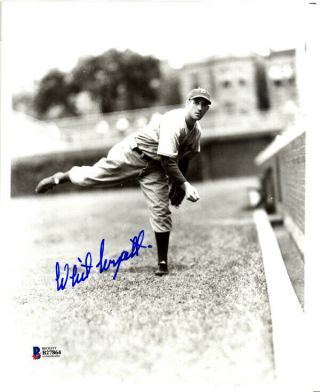 Whit Wyatt Autographed Signed 8x10 Photo Brooklyn Dodgers Beckett Bas B27864