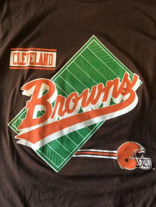 Vintage Trench Cleveland Browns T - Shirt Rare Football Field Graphic Sz M