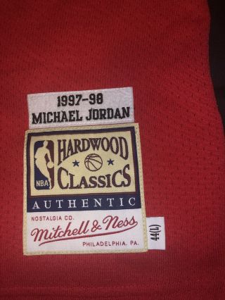 Michael Jordan 1997 - 98 Mitchell And Ness Red Away Jersey Size Large 44 5