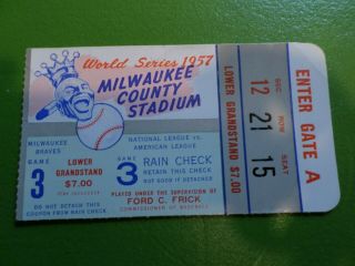 1957 World Series Official Milwaukee Braves vs.  York Yankees Program 7