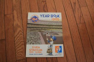 N.  Y Mets yearbooks 1962 - 1971 all in 5