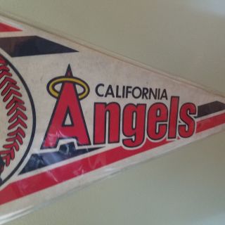 CALIFORNIA ANGELS MLB VINTAGE FELT PENNANT WITH HOLDER 4