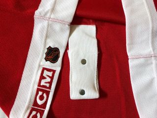 Pro Authentic 1990’s Detroit Red Wings Airknit Red w/75 patch – Size 52 4