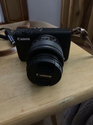 Canon Eos M10 Mirrorless Camera Kit With Ef - M 15 - 45mm F/3.  5 - 6.  3 Is Stm Zoom Lens