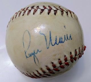 Roger Maris Autographed Ball,  Blue Ink,  Stacks Of Plaques Authentication