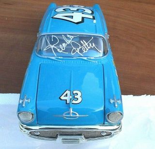 1957 OLDSMOBILE 88 HARDTOP AUTOGRAPHED BY RICHARD PETTY 1/24 DIECAST 342 OF 800 2