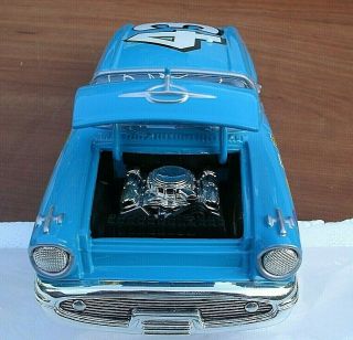 1957 OLDSMOBILE 88 HARDTOP AUTOGRAPHED BY RICHARD PETTY 1/24 DIECAST 342 OF 800 3
