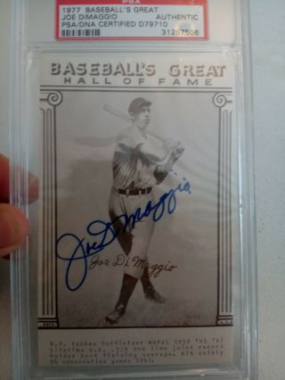 Joe Dimaggio Signed 1977 Baseballs Hall Of Fame Great Card Psa/dna