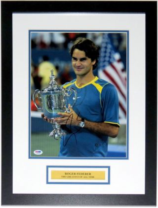 Roger Federer Autographed 11x14 Photo Psa Dna Custom Framed & Goat Plate