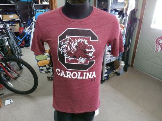 South Carolina Gamecocks Red Under Armour Shirt Size M Polyester Blend 25529