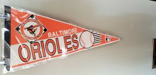 Baltimore Orioles Mlb Vintage Felt Pennant With Holder 4
