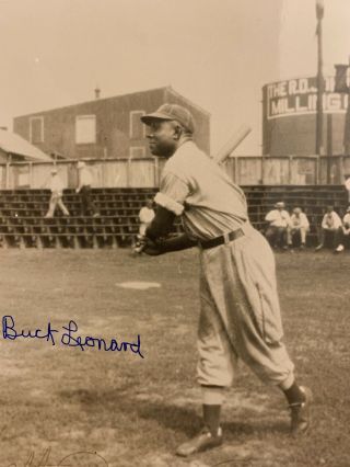 Buck Leonard Autographed Photograph Loa - Jsa - Negro League All - Star