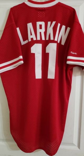 Cincinnati Reds Barry Larkin Game Worn Jersey - HUNT LOA / LARKIN LOP 6