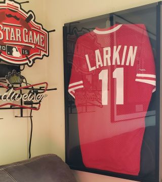 Cincinnati Reds Barry Larkin Game Worn Jersey - HUNT LOA / LARKIN LOP 9