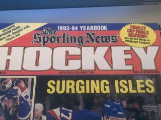 The Sporting News Hockey - 1994 - 95 Yearbook - Surging Isles - 138 Pages 4