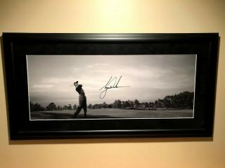 Uda Tiger Woods Autographed Black And White Panoramic Photo