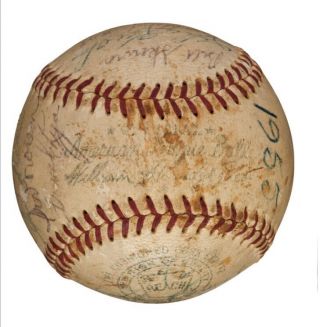 York Yankees 1955 Team Signed Baseball w/ 26 Sigs MICKEY MANTLE,  Berra JSA 6