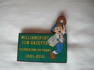 2011 Williamsport Sun Gazzette Pin - 3 " - Little League World Series Pins