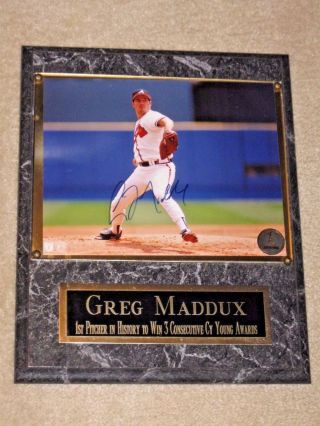 Greg Maddux Braves Autographed 12x15 Plaque 10x8 Photo - W/coa
