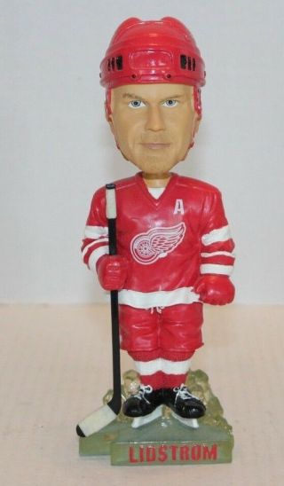 Nicklas Lidstrom Detroit Red Wings Nhl 2001 Limited Ed.  Handcrafted Bobblehead