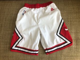 Chicago Bulls Nba Basketball Shorts - Adidas Red - Youth S -