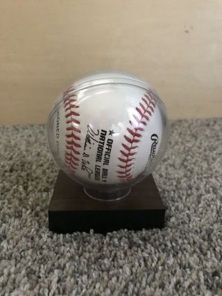 Ryne Sandberg Autographed Baseball Plus Display Case - No Provided 3