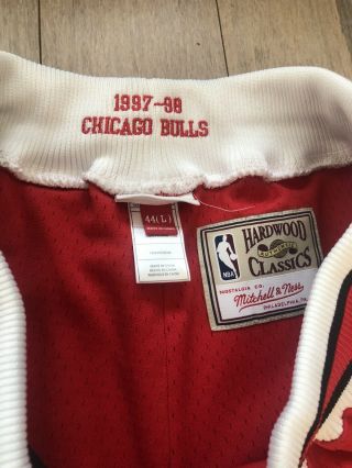 Authentic 1997 Chicago Bulls Mitchell & Ness NBA Shorts Red With Pockets Large 3