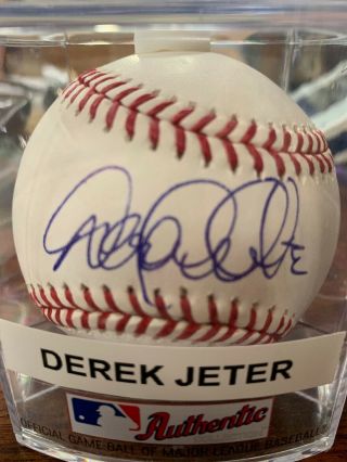 Derek Jeter Hand Signed Omlb Baseball Autographed N.  Y.  Yankees Loa