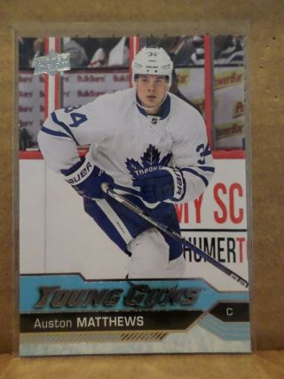 2016 - 17 Upper Deck Young Guns Card 201 Auston Matthews Rookie Maple Leafs