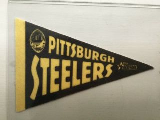 2005 Topps Heritage Football - - - Team Pennant - - Pittsburg Steelers - - 6 " Long - - Nrmt