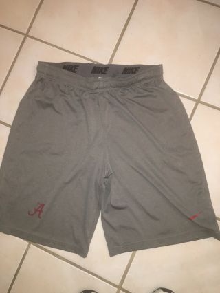 Nike Alabama Crimson Tide Football Team Issued Shorts Size Extra Large Xl Gray