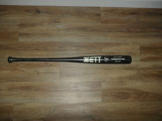 Zett Pro Status Wood Baseball Bat Authentic Giants Swallows Alex Ramirez