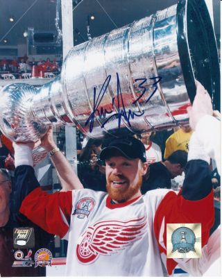8 X 10 Kris Draper Signed Color Photo With Frozen Pond - 2002 Stanley Cup
