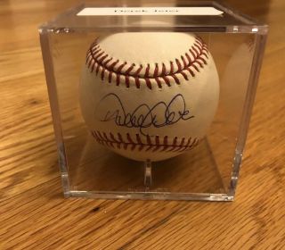 Derek Jeter York Yankees Autographed Official Mlb Baseball In Display Case