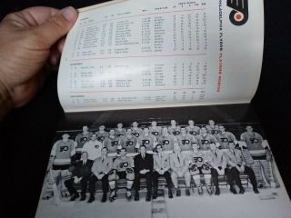 1967 - 68 PHILADELPHIA FLYERS Inaugural Yearbook - Very Good - A Must Have 5